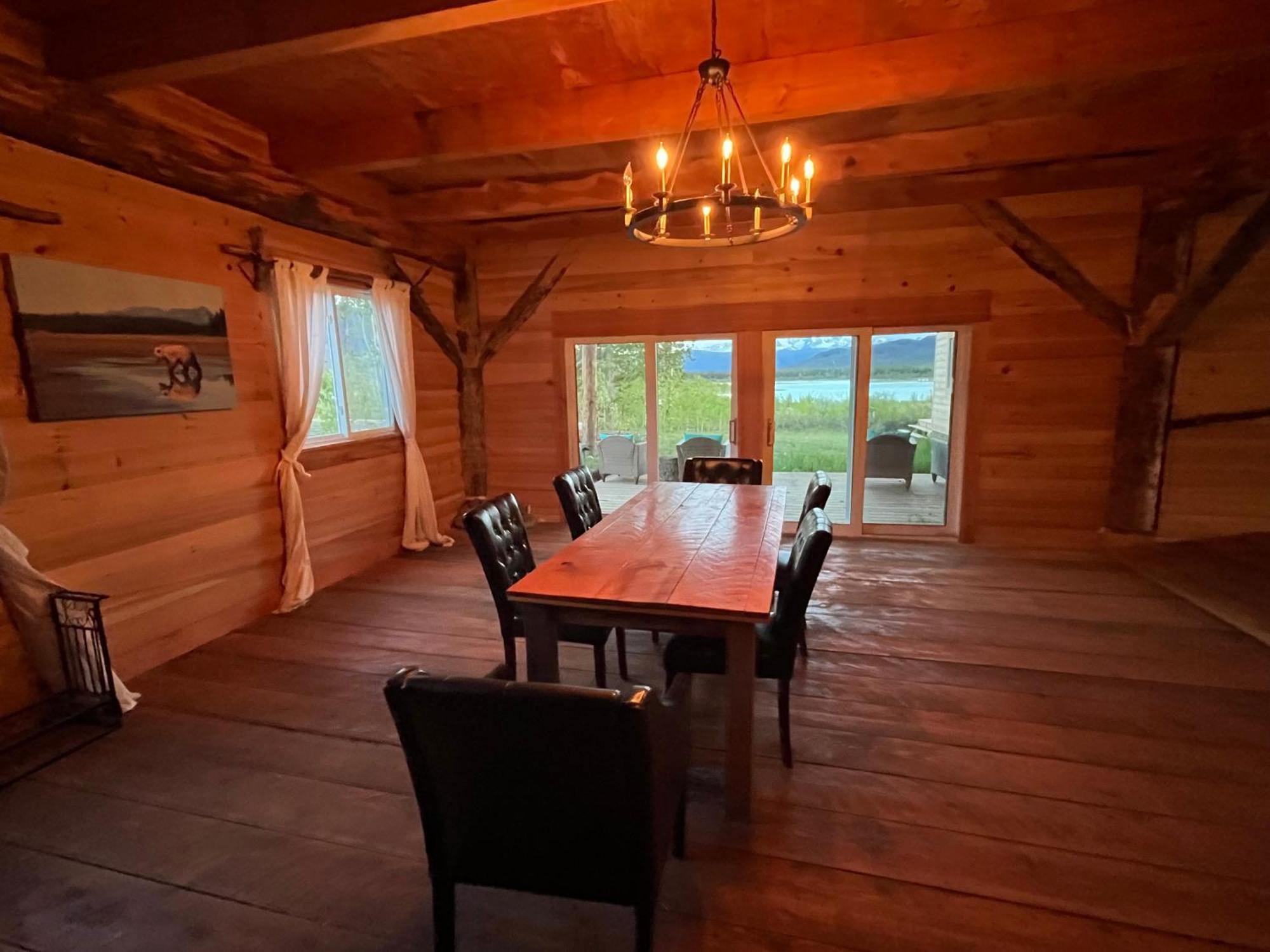 Eagle Bear Lodge Tatla Lake Esterno foto