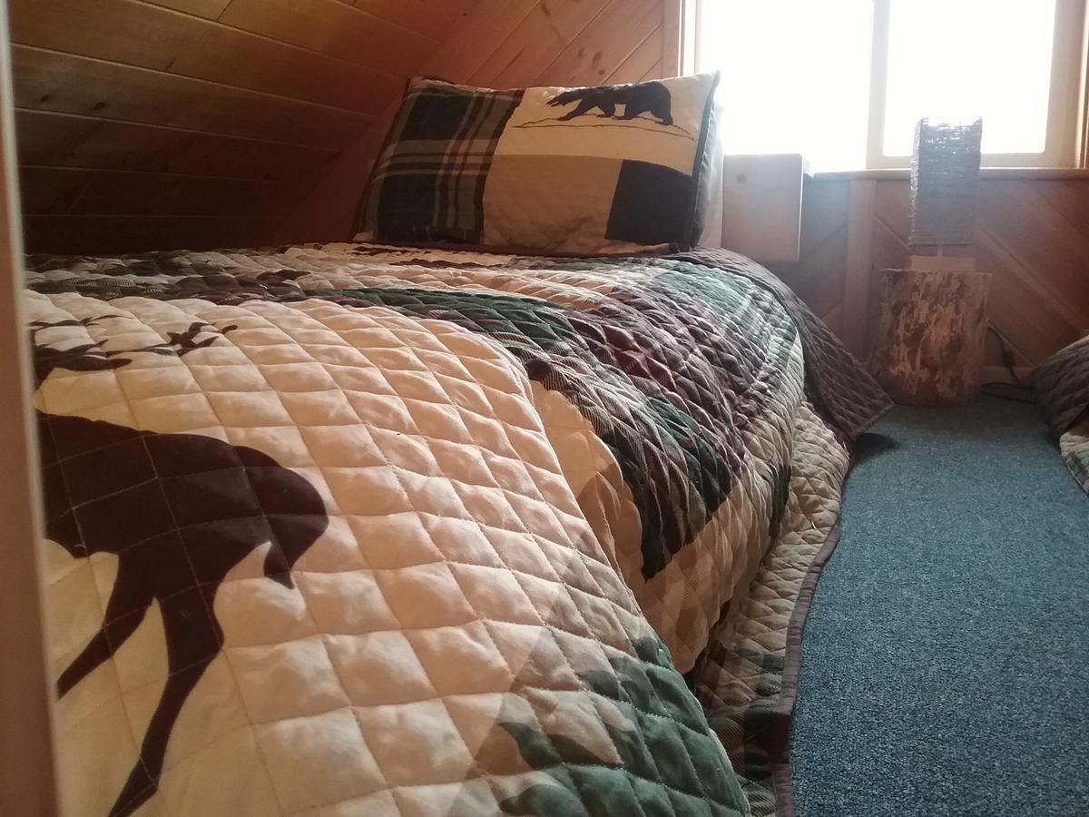 Eagle Bear Lodge Tatla Lake Esterno foto
